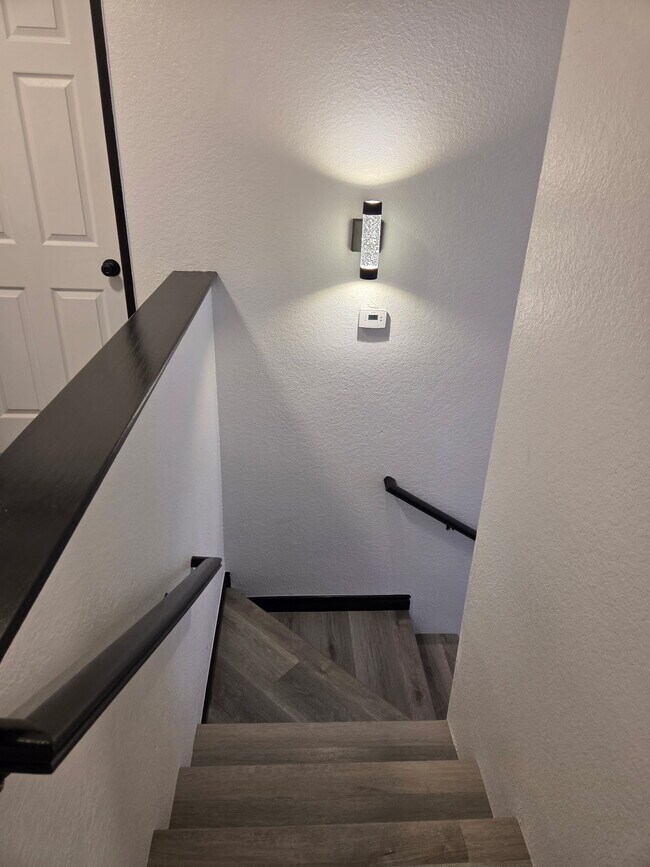 Building Photo - 4728 Katrina Pl