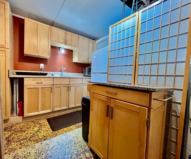 Kitchen - 3171 Westwood Ct