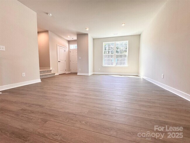 Foto del edificio - 7631 Griffins Gate Road Southwest