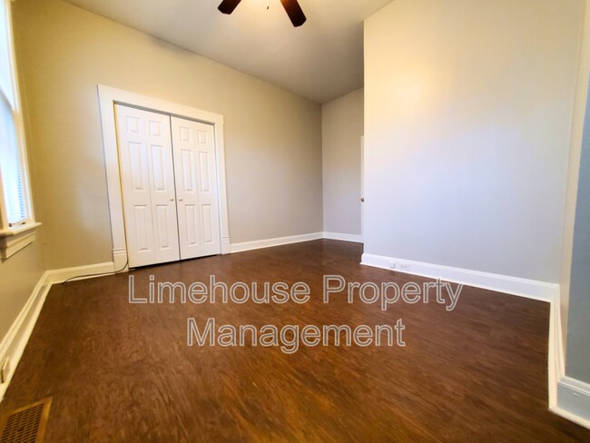 Building Photo - 638 Mt Vernon Ave