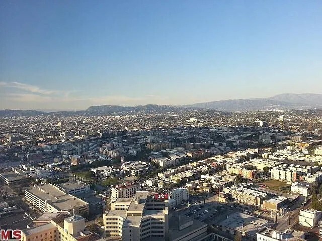 Building Photo - 1100 Wilshire Blvd