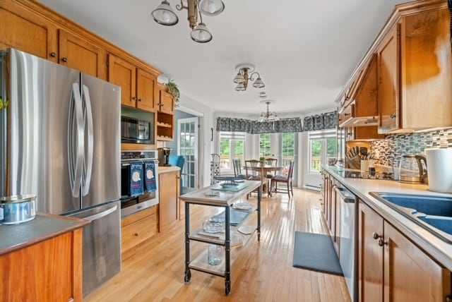 Building Photo - 35 Hillview Ave