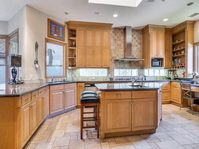 Building Photo - 7111 Hill Forest Dr