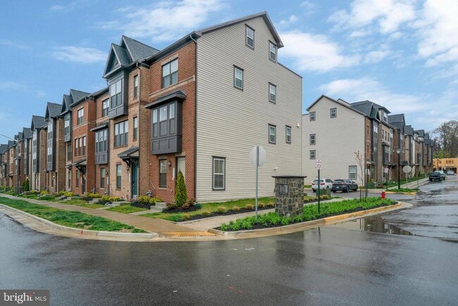 Building Photo - 2812 Dart Dr