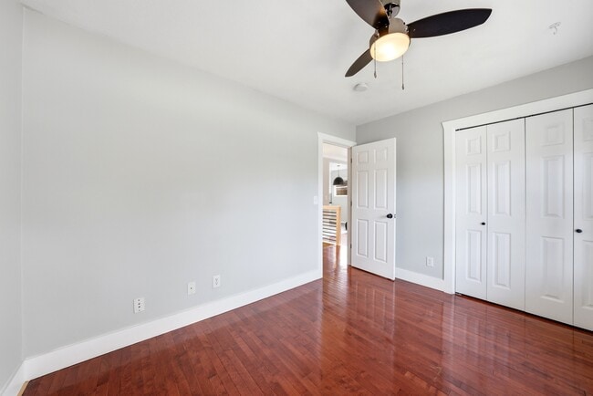 Building Photo - 574 Pugsley St