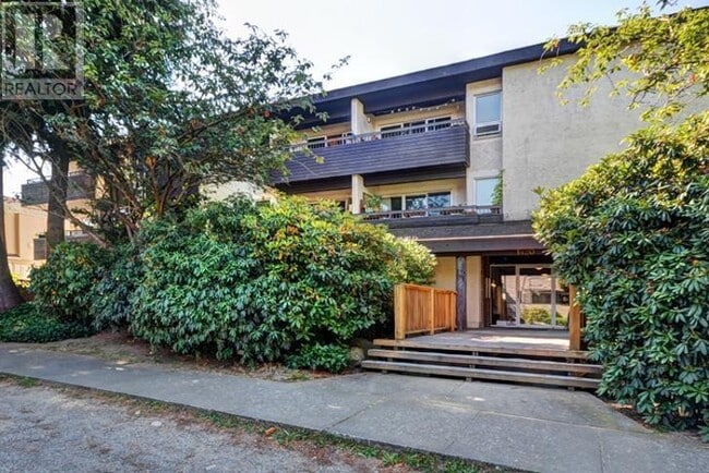 Photo du bâtiment - 1420-1420 E 8th Ave