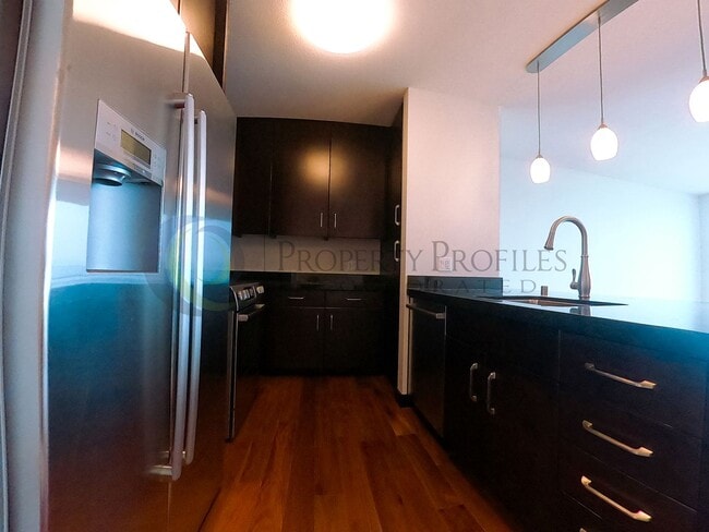 Building Photo - 1bd/1 ba condo in Waihonua with city and m...