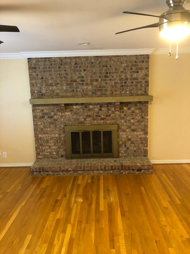 Great Room w/fireplace - 5925 Valerie Dr