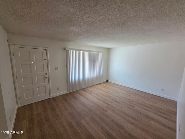 Foto del edificio - 3850 W Caribbean Ln
