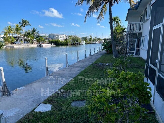 Foto del edificio - 11 Sombrero Blvd