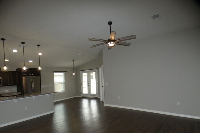 Foto del edificio - 3-Bedroom Home - The Woodlands