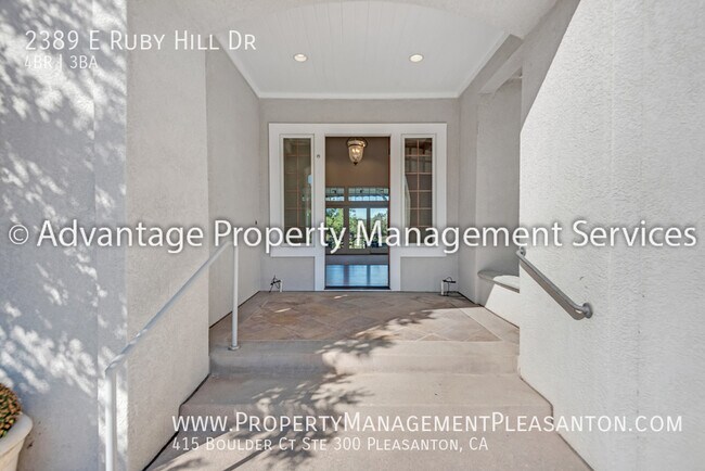 Foto del edificio - 2389 E Ruby Hill Dr