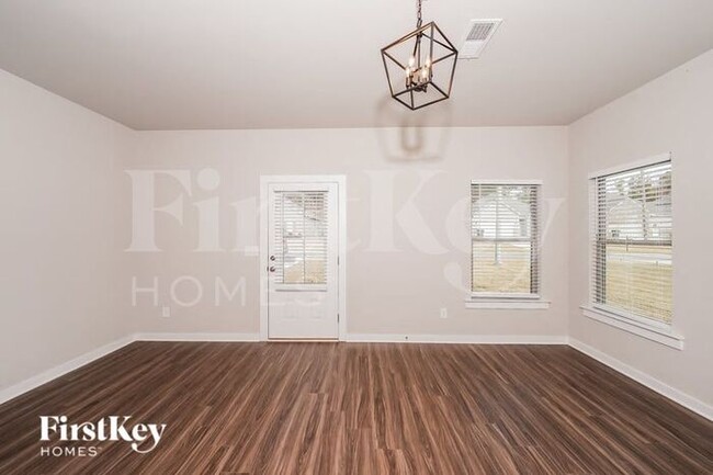 Building Photo - 1325 Brookhaven Dr