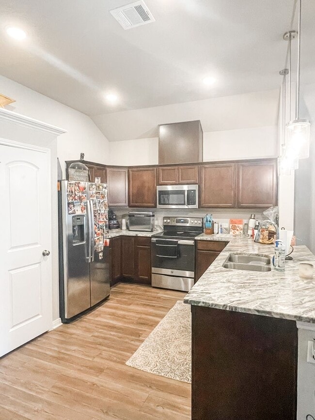 Foto del edificio - 3 bed/2 bath House w/ January 2026 Move In!