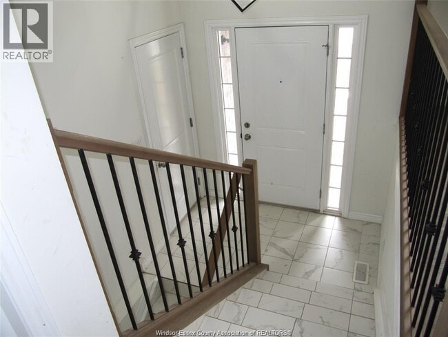 Building Photo - 386 Hemlock Ln