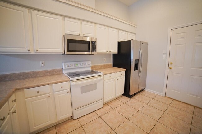 Foto del edificio - 1060 Kingdom Dr