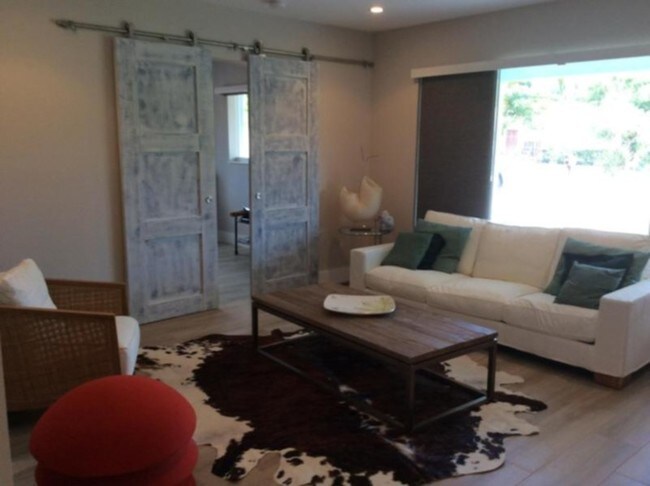 Building Photo - Seasonal Rental