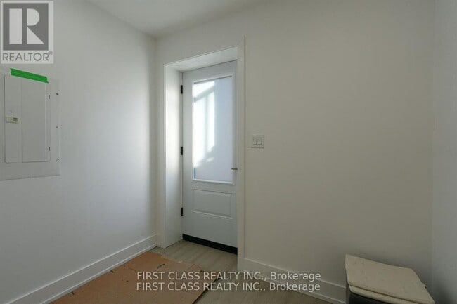 Photo du bâtiment - 72 Chester Ave