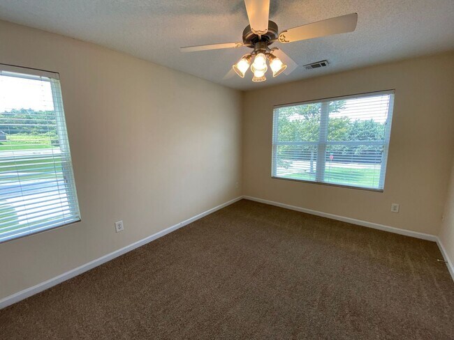 Foto del edificio - BRIDGEWATER HOME! PRE-LEASING FOR AUGUST 1st 2026!