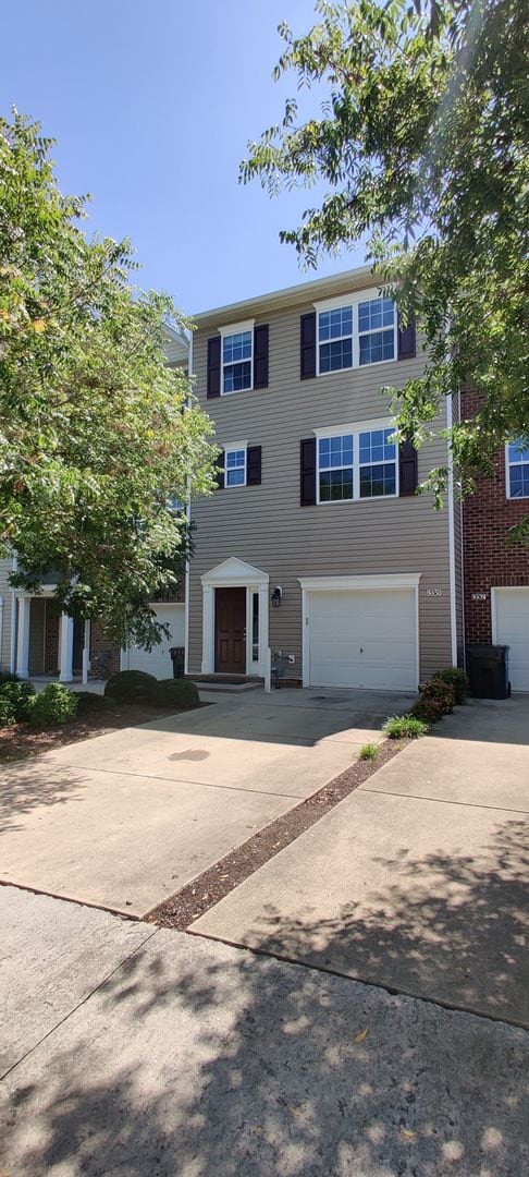 Building Photo - 13315 Diamond Ridge Dr