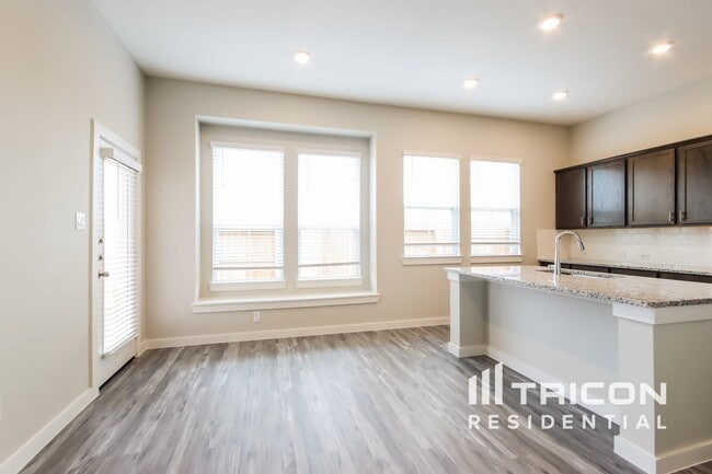 Building Photo - 22731 Terrazzo Dr