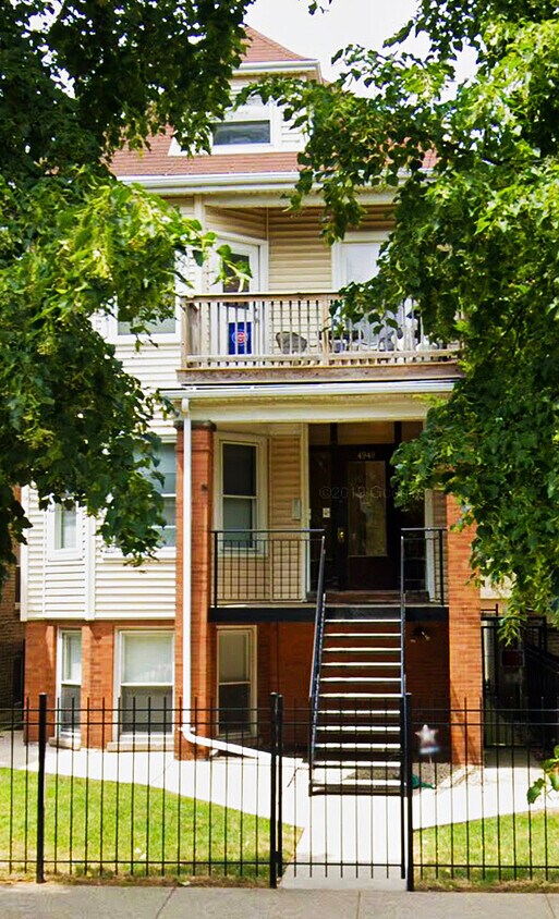 Primary Photo - 4948 N Winchester Ave