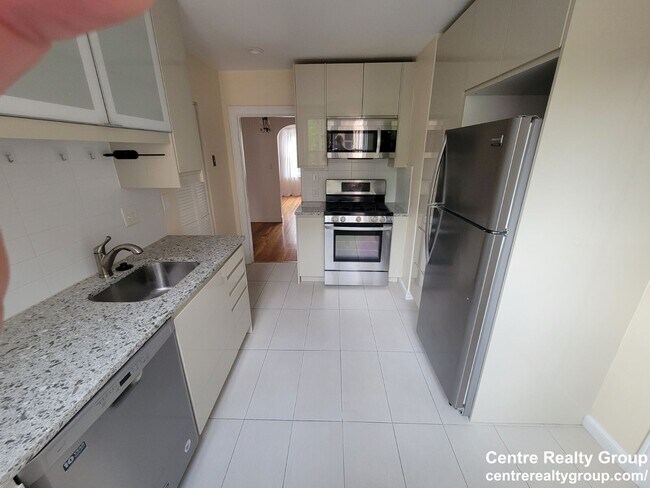 Foto del edificio - 76 Strathmore Rd