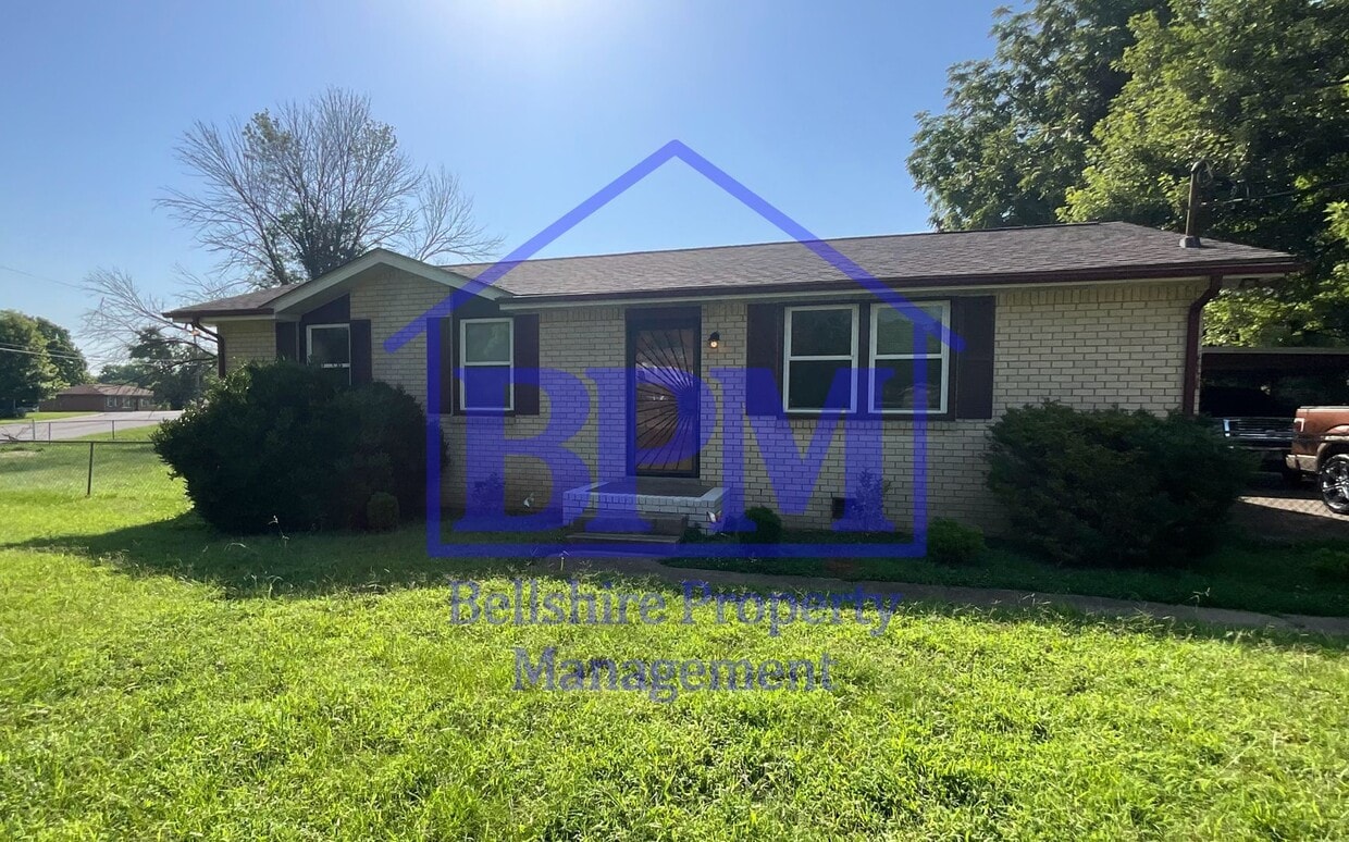 Primary Photo - Spacious 4 Bed, 2 Bath Home in Nashville –...