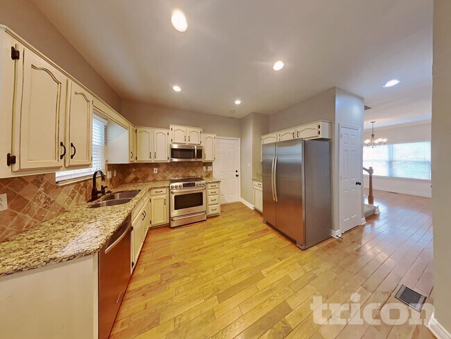 Foto del edificio - 1313 Summer Haven Cir