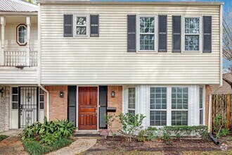 Building Photo - 12921 Trail Hollow Dr