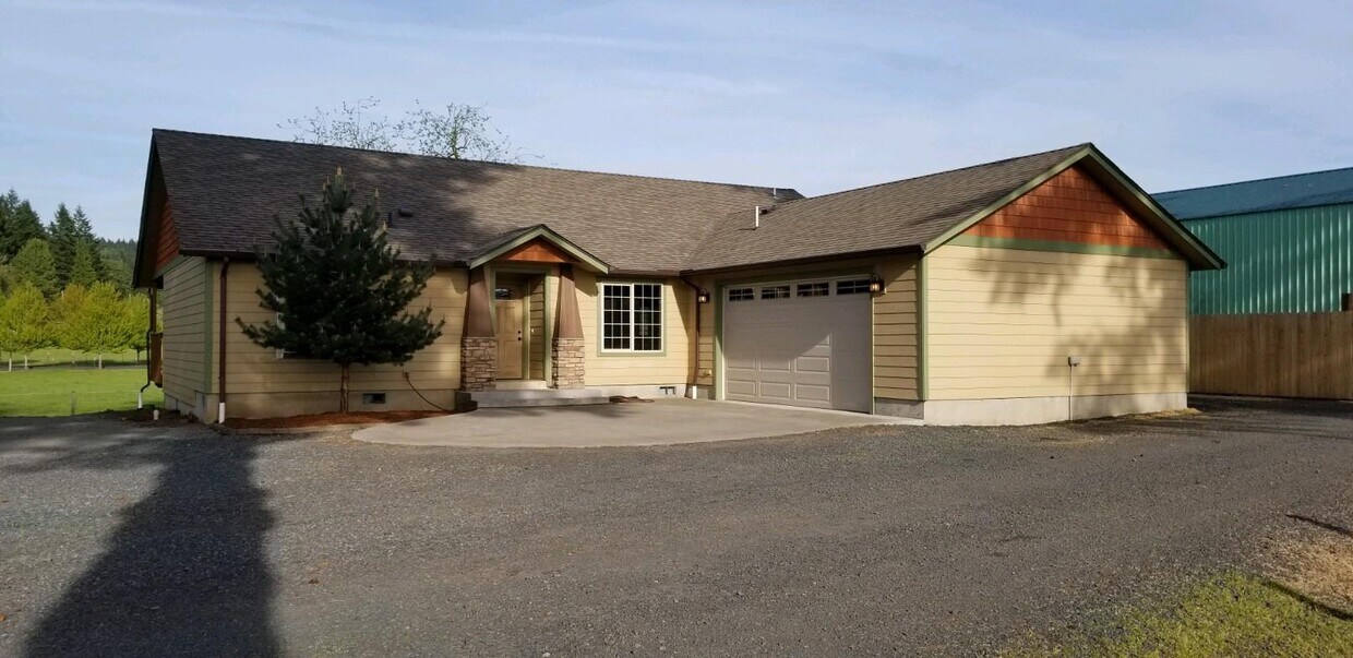 Primary Photo - 28450 Pleasant Valley Rd