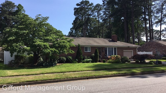 Foto del edificio - 3 br, 2 bath House - 5411 Welaka Rd