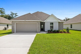 Building Photo - 41372 Rosewood Ln