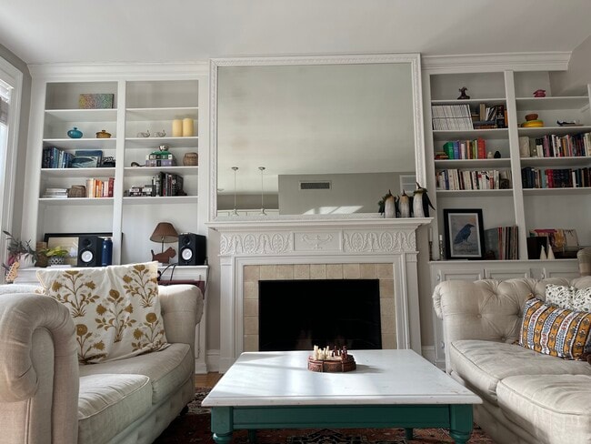 Living room - 1728 New Hampshire Ave NW