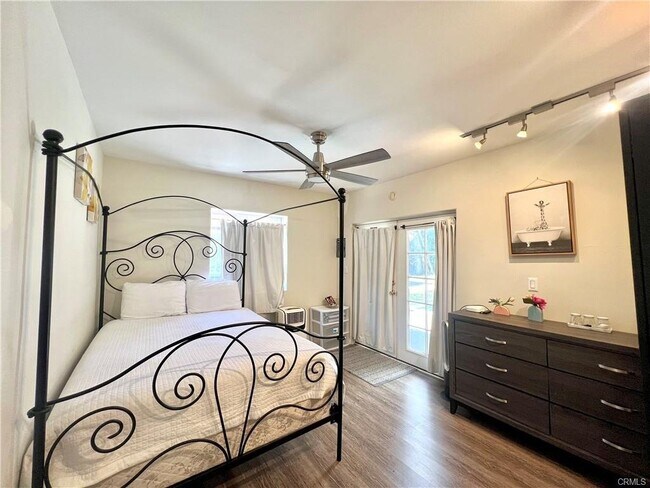 Foto del edificio - 17401 Raymer St