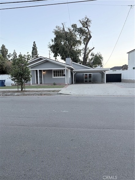 Foto del edificio - 13455 Bradley Ave