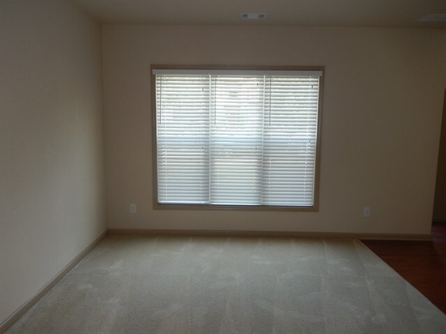 Building Photo - 1717 Dylan Place