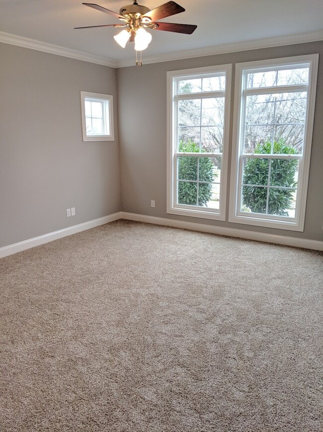 Building Photo - Home For Lease - Convenient Commute to Greater Nashville Area