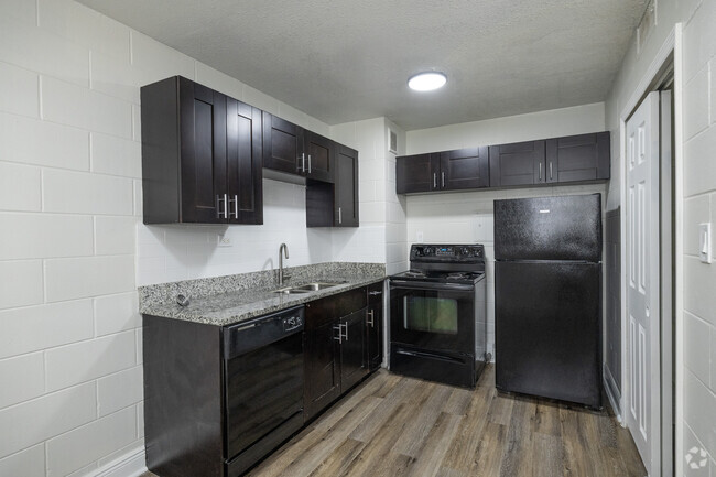 2BR, 1BA - 816SF - Kitchen - Lofts at Rivers Edge