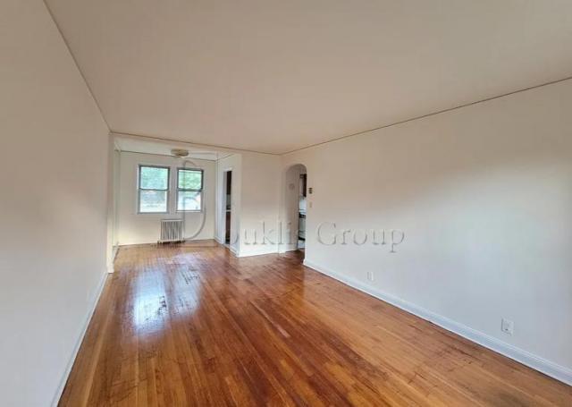 Foto del edificio - 1 bedroom in FLUSHING NY 11354