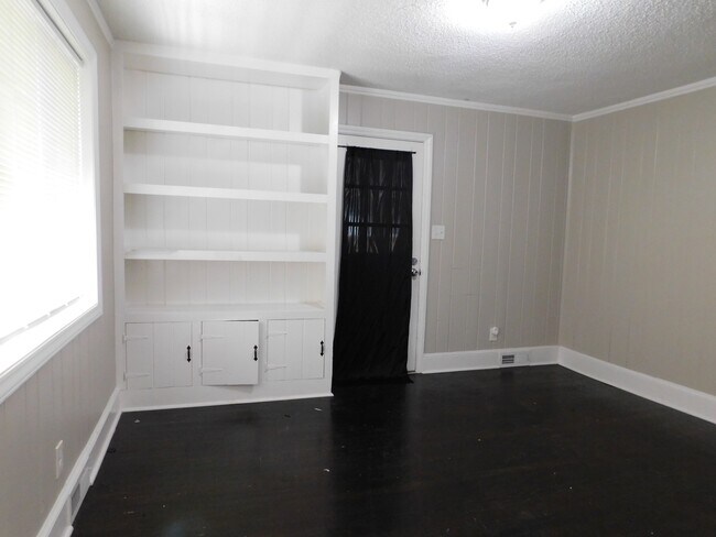 Foto del edificio - 411 Gray Dr