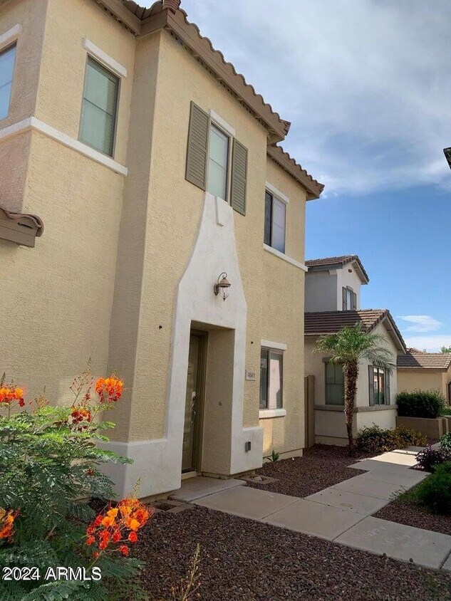 Foto principal - 4661 E Laurel Ave