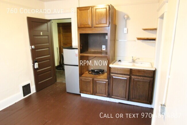 Building Photo - All Utilities Included.  Studio with Downt...