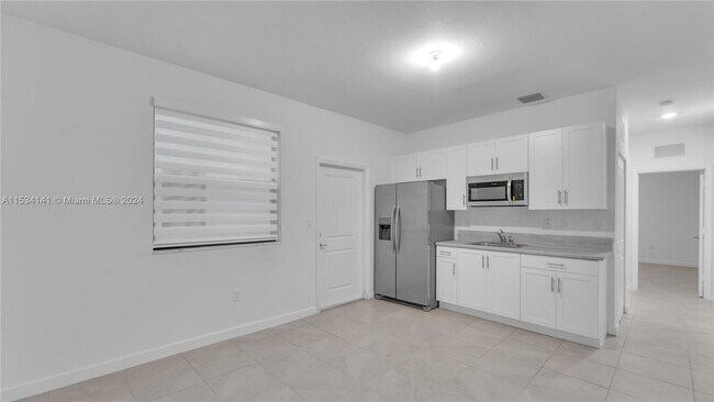 Foto del edificio - 11909 SW 244th St