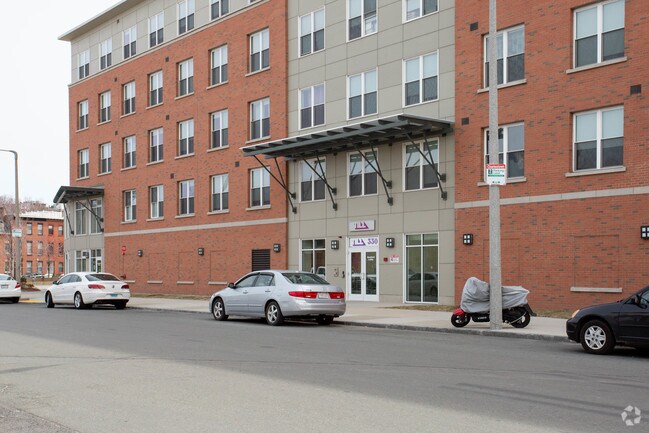 Foto del edificio - Bridgeview Center