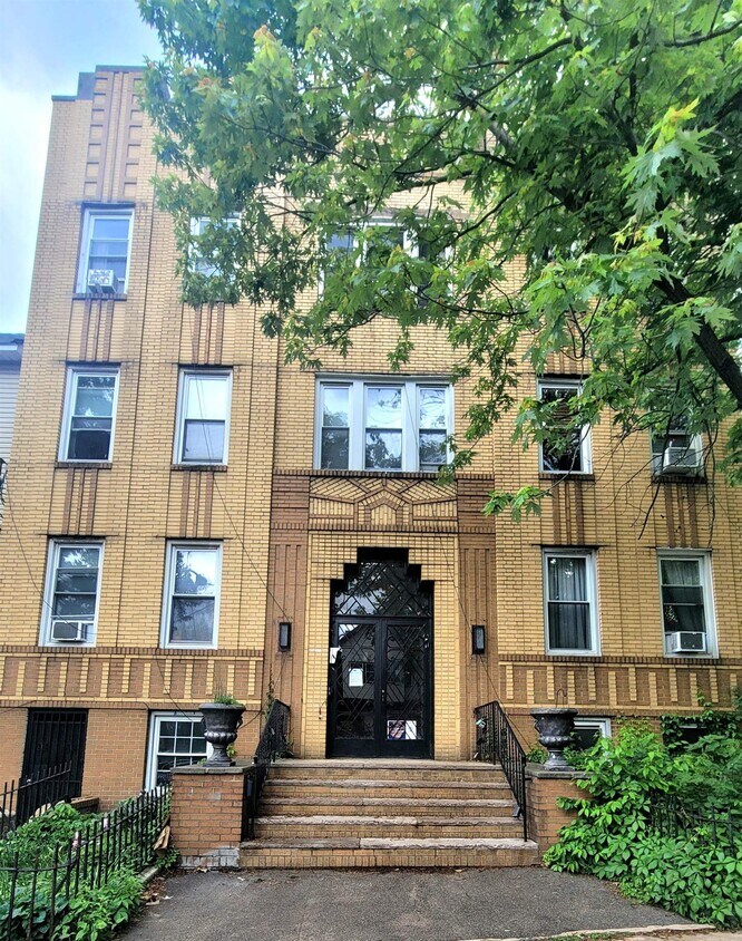 Foto principal - 292 Harrison Ave