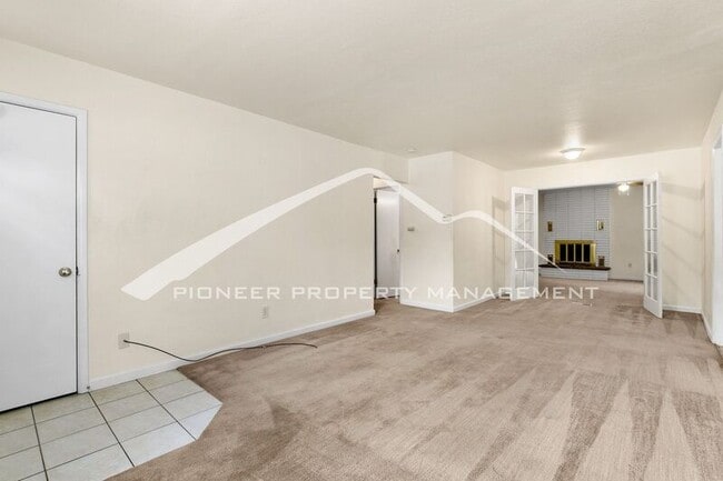 Foto del edificio - 3273 S Forest St