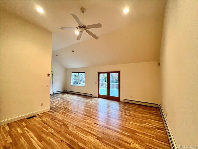 Foto del edificio - 7 Deborah Dr