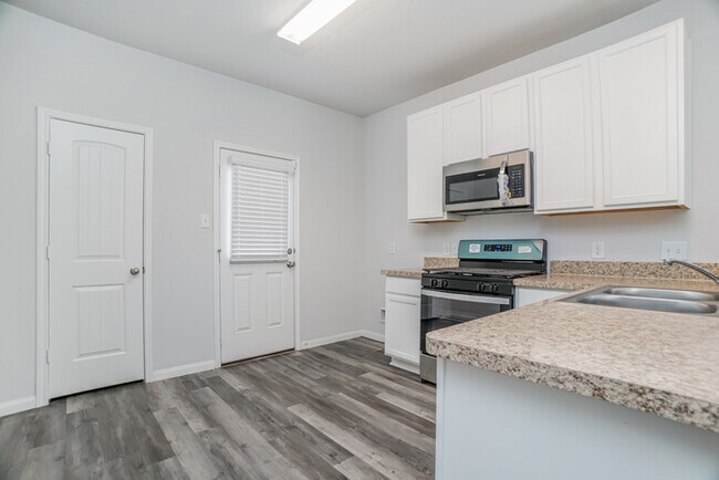 Building Photo - 23650 Buttress Root Dr