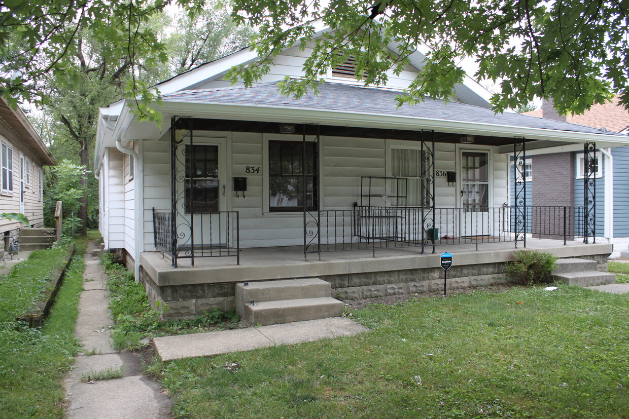 East Facing Front Porch for shaded evenings - 834 N Emerson Avenue